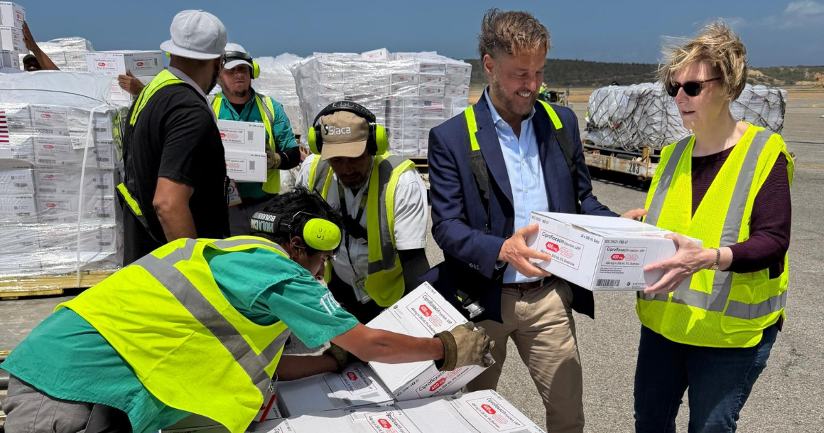 The U.S. sends 65 tons of medicine to Venezuela amid political transition