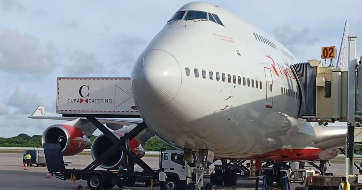 Russia repatriates nearly 4,300 tourists stranded in Cuba due to the energy crisis