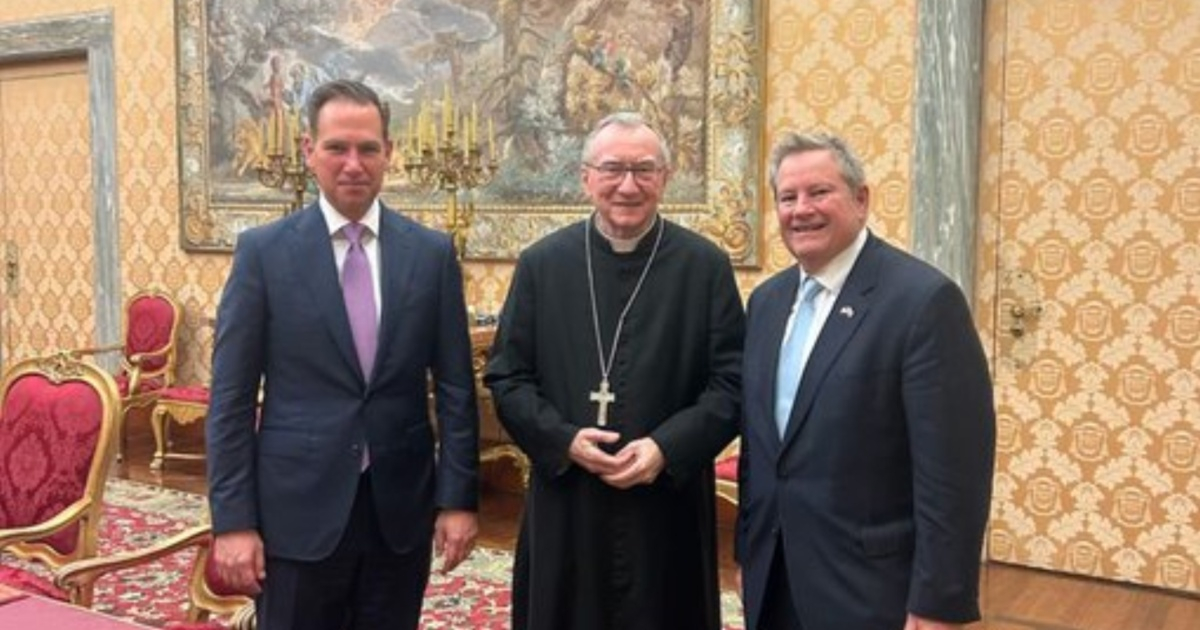Mike Hammer meets with the Secretary of State of the Holy See to discuss the situation in Cuba