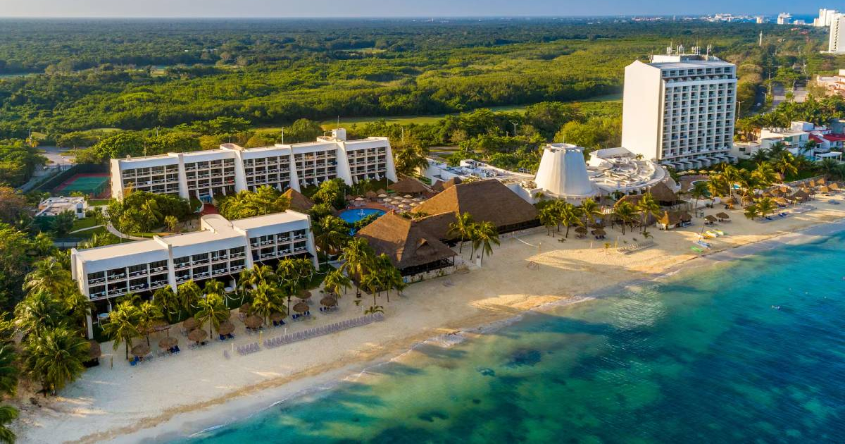 Mexico and the Dominican Republic attract travelers following the collapse of tourism in Cuba and the closure of Meliá hotels on the island