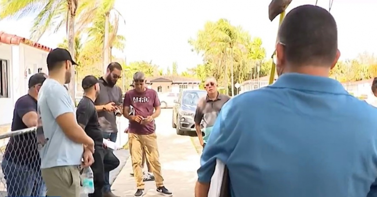 Cubans in Miami Demand Answers After Long Delays in Car Shipments to the Island