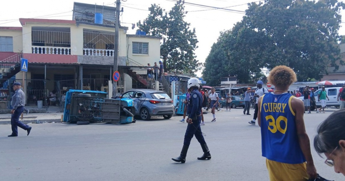 Tourist Car Collision with Electric Tricycles in Havana Results in Fatality and Several Injuries