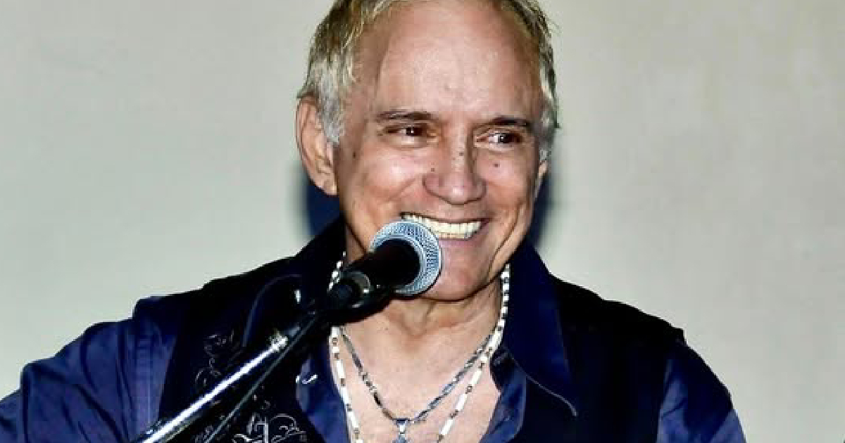 Emotional Farewell: Cubans Honor Alberto Herrero, Iconic Havana Cabaret Performer