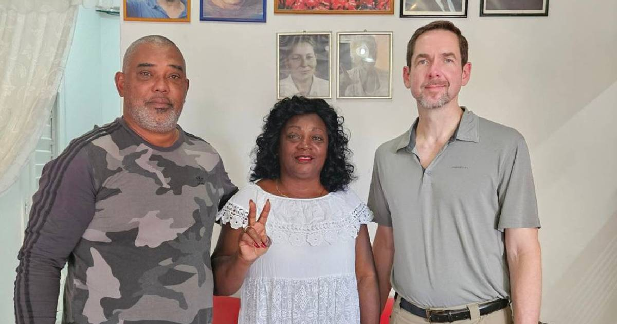 Official from U.S. State Department Meets with Cuban Dissidents in Havana