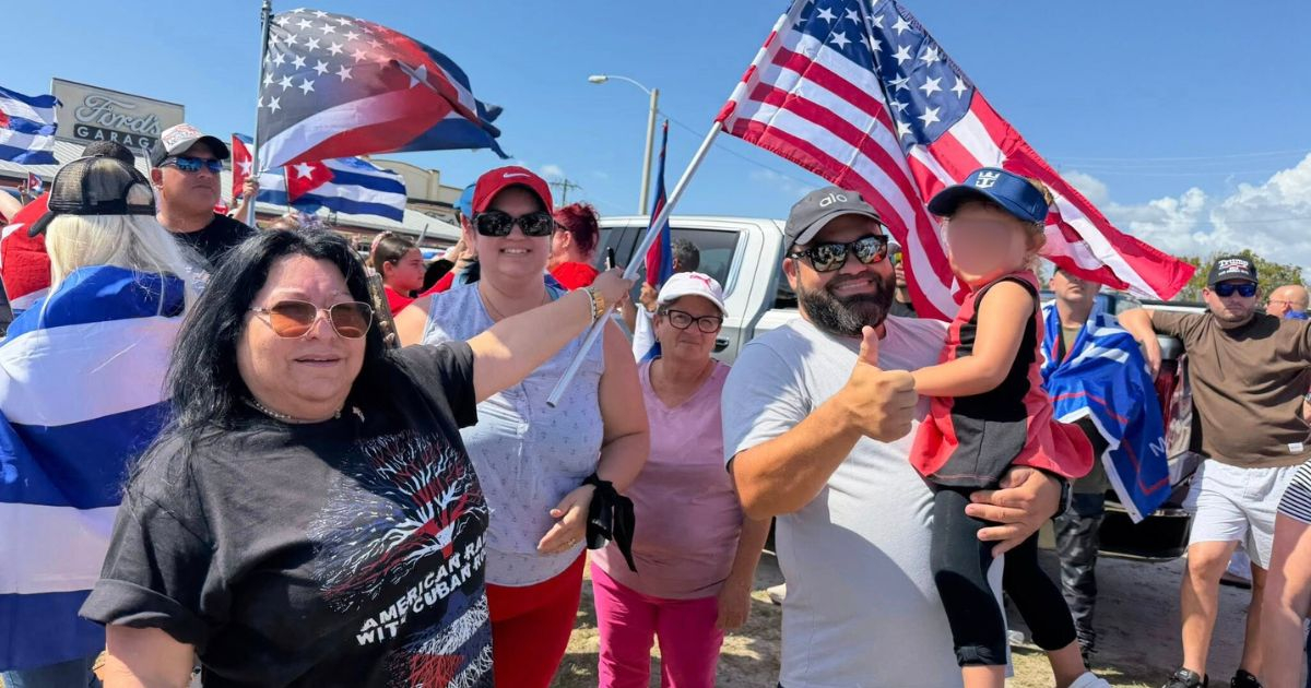 Cubans in Cape Coral take to the streets to demand freedom for Cuba