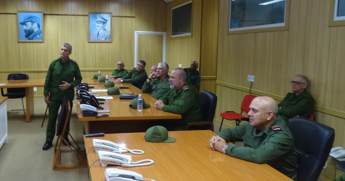 Díaz-Canel's Contradictory Moves: Talks with the U.S. Amid Military Posturing