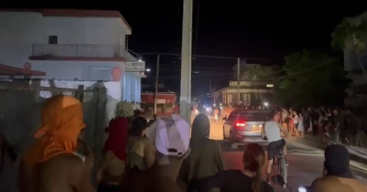 Morón takes to the streets with pot-banging and shouts of “Freedom!” due to blackouts and the structural crisis in Cuba