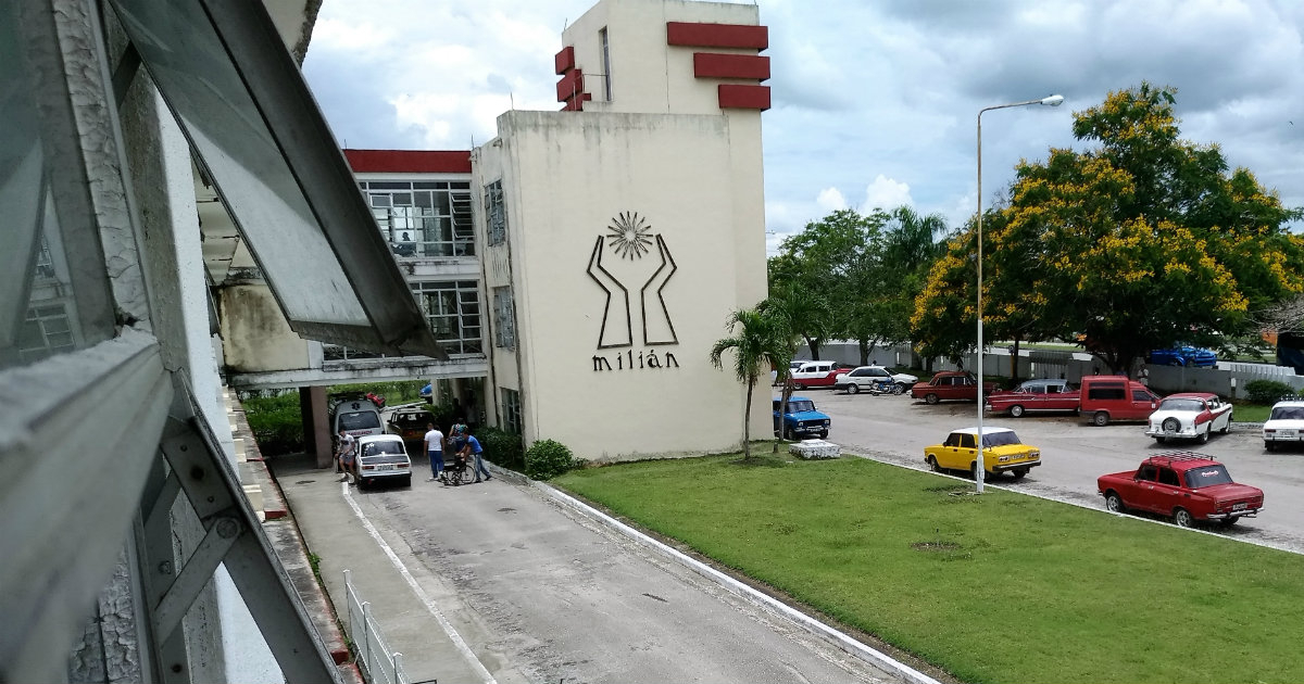 Young man from Miami travels to Cuba to save his grandmother from the hospital collapse