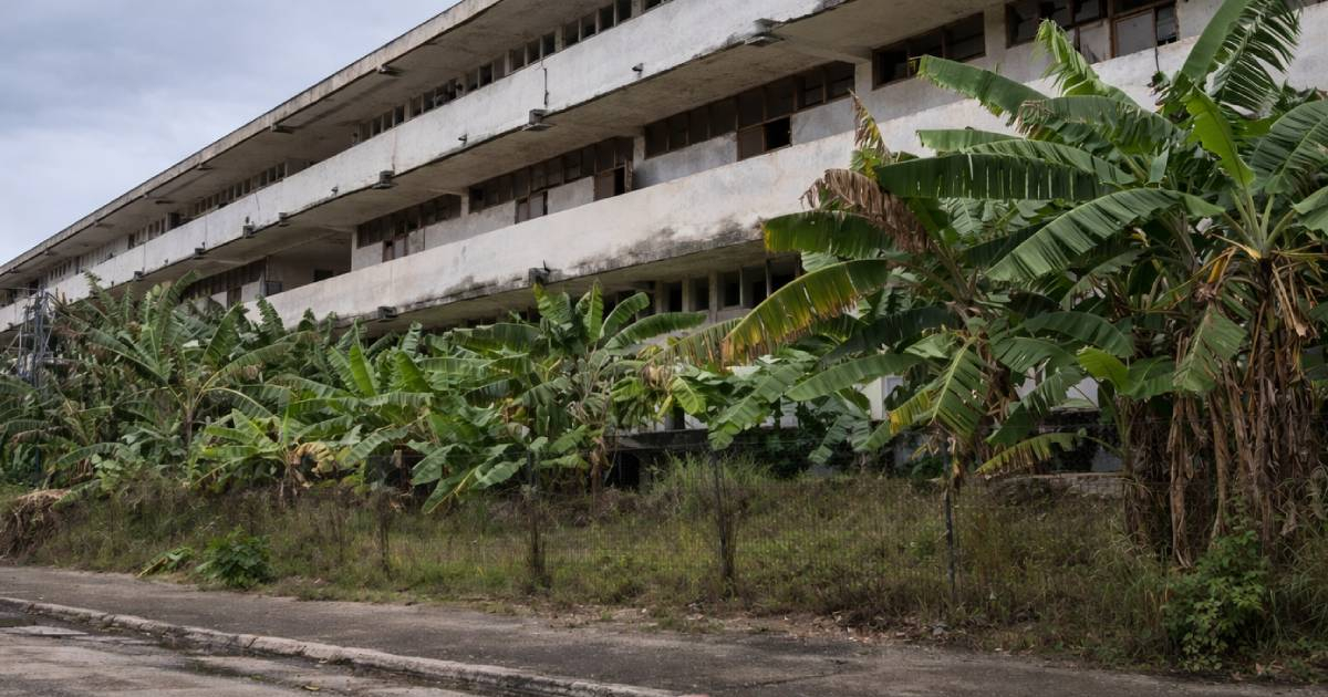 Once the Largest in Latin America, a Renowned Cuban Primary School Falls into Ruin
