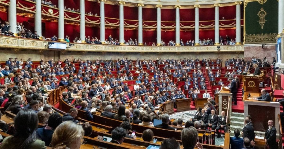 France calls for reforms in Cuba and warns of risks to Caribbean stability