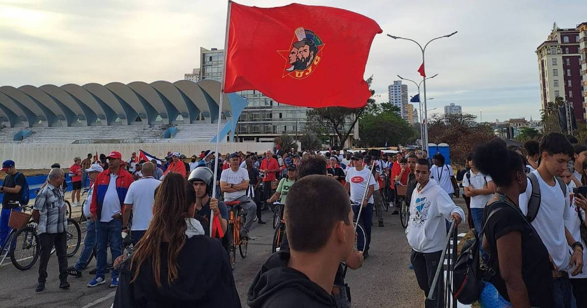 Cuba's Regime Clings to Past Amid Crisis, Challenges Trump with "Remember Girón" Chant