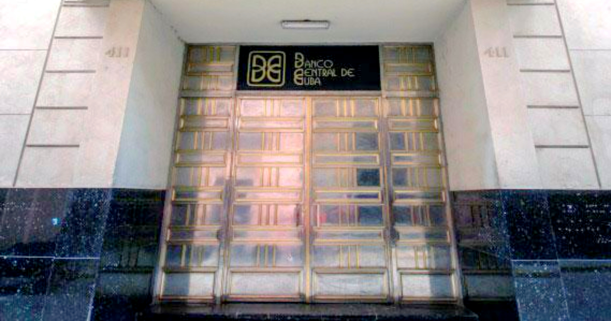 Central Bank's "Floating Rate" Stagnates as Cuba's Informal Market Surges