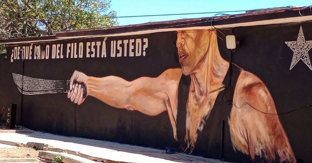 Mural in Havana Challenges Cubans: "Which Side of the Divide Are You On?"