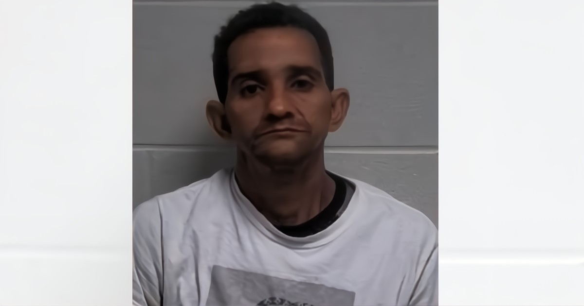 Survivor of Armed Robbery Now Detained by ICE: A Cuban's Struggle in the U.S.