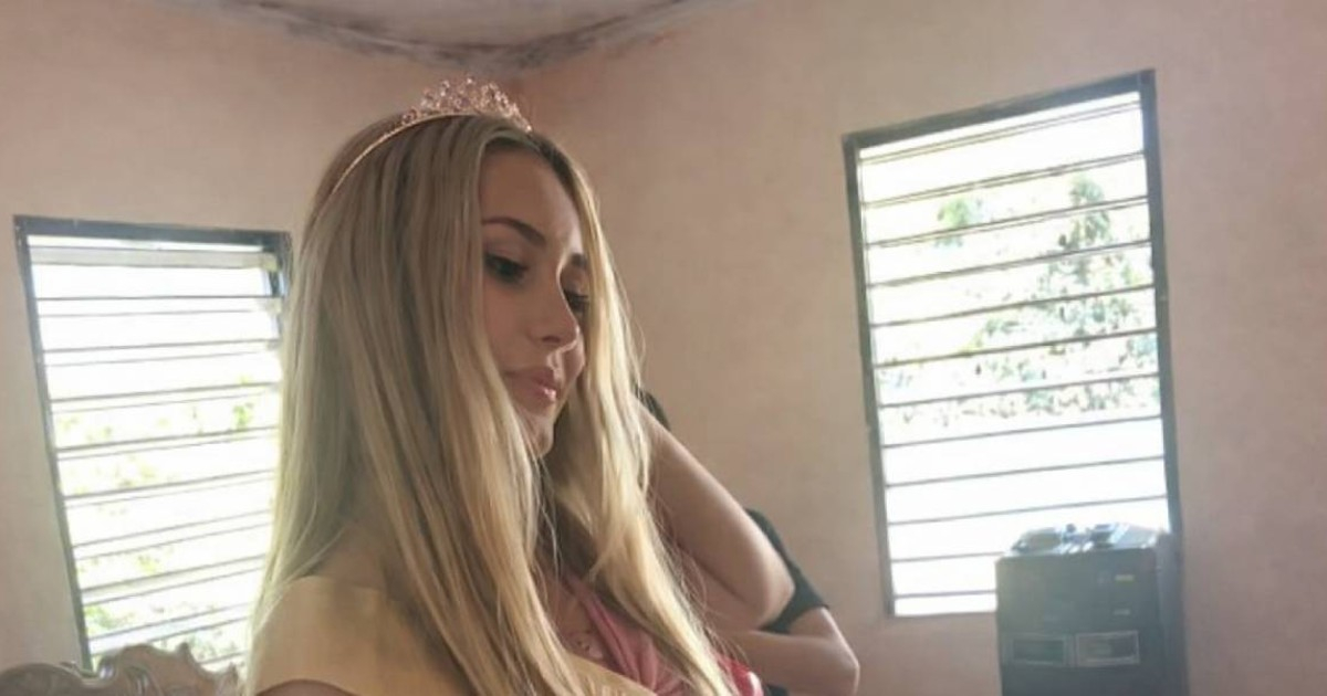 This is how the 15th birthday is celebrated in the Cuban countryside: "Without electricity or roads but with joy."