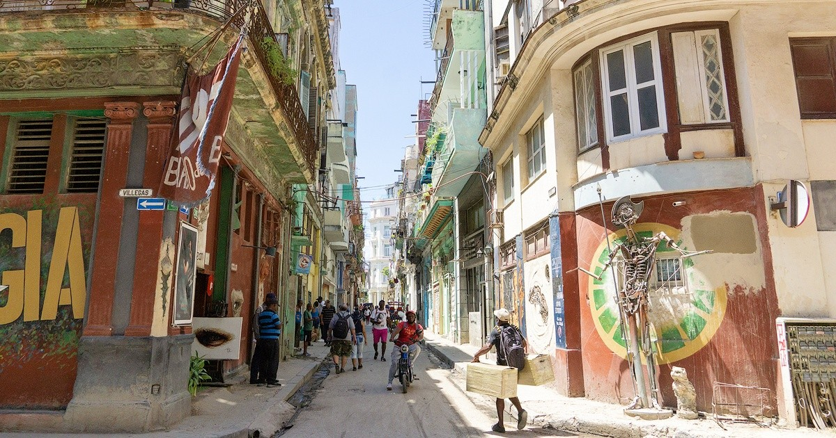 Currency Value Plummets in Cuba