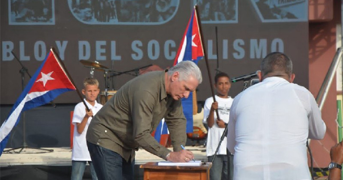 Díaz-Canel's Grandstanding in Girón: Signature Campaign Launched Against "Imperialism"