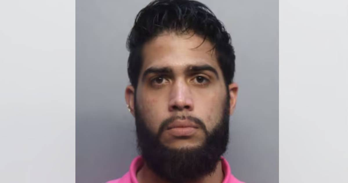 Homeless Cuban Employee at Walmart Arrested in Miami for Theft to Afford Motel Stays