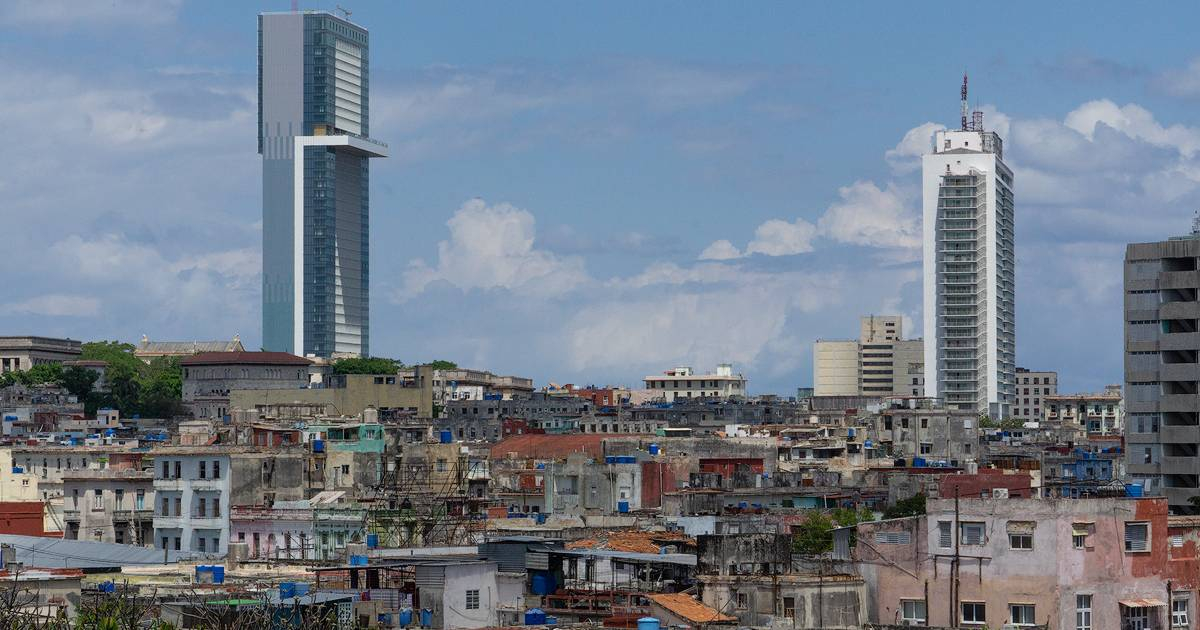 Power Outage Strikes Havana: Electrical Failure Disrupts Multiple Districts