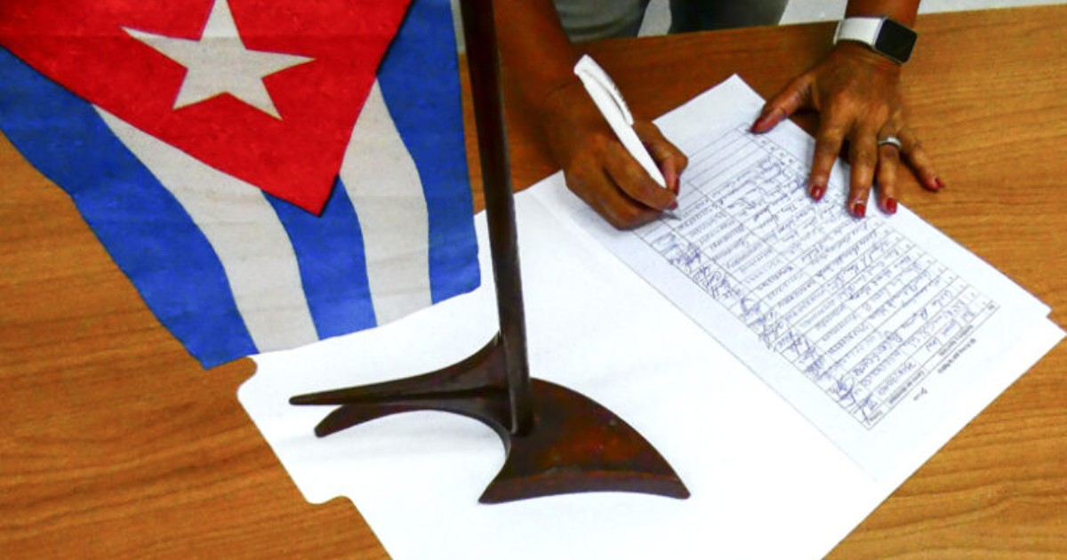 "Cuba does not surrender," affirms the CTC, stating that it has "the firmness, resilience, and strength of the united people."