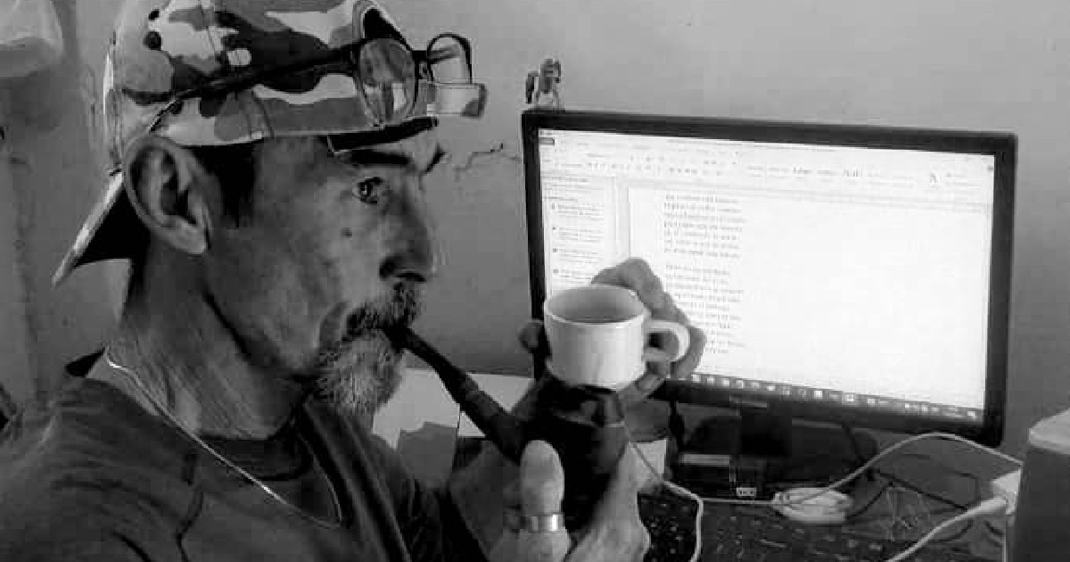 "A Country Where Poets Escape": Writer Captures Cuba's Tragedy in Verses