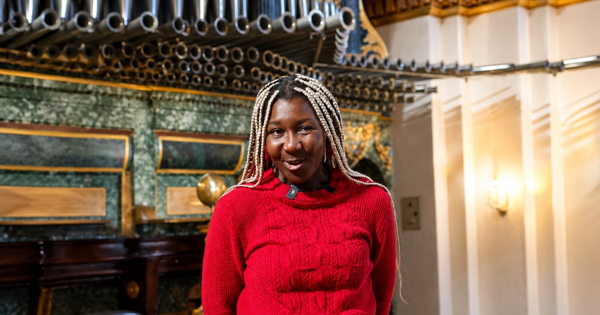 Yudania Gómez Enchanted by Spain's Historic Musical Gem: "I'd Love to Play It"