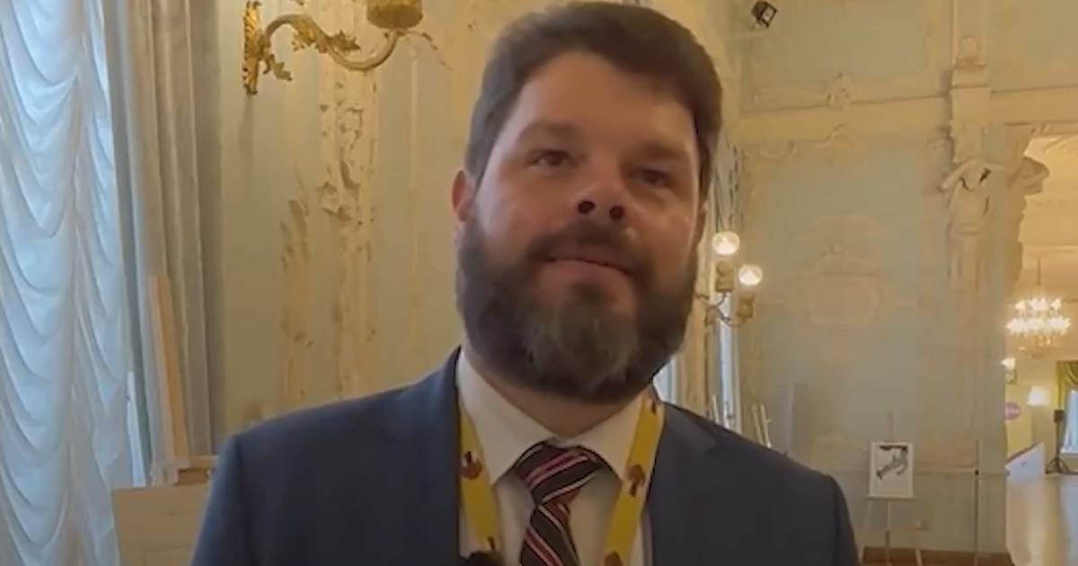 Grandson of Fidel Castro Speaks from Moscow, Claims Cuba is Working Towards the Future