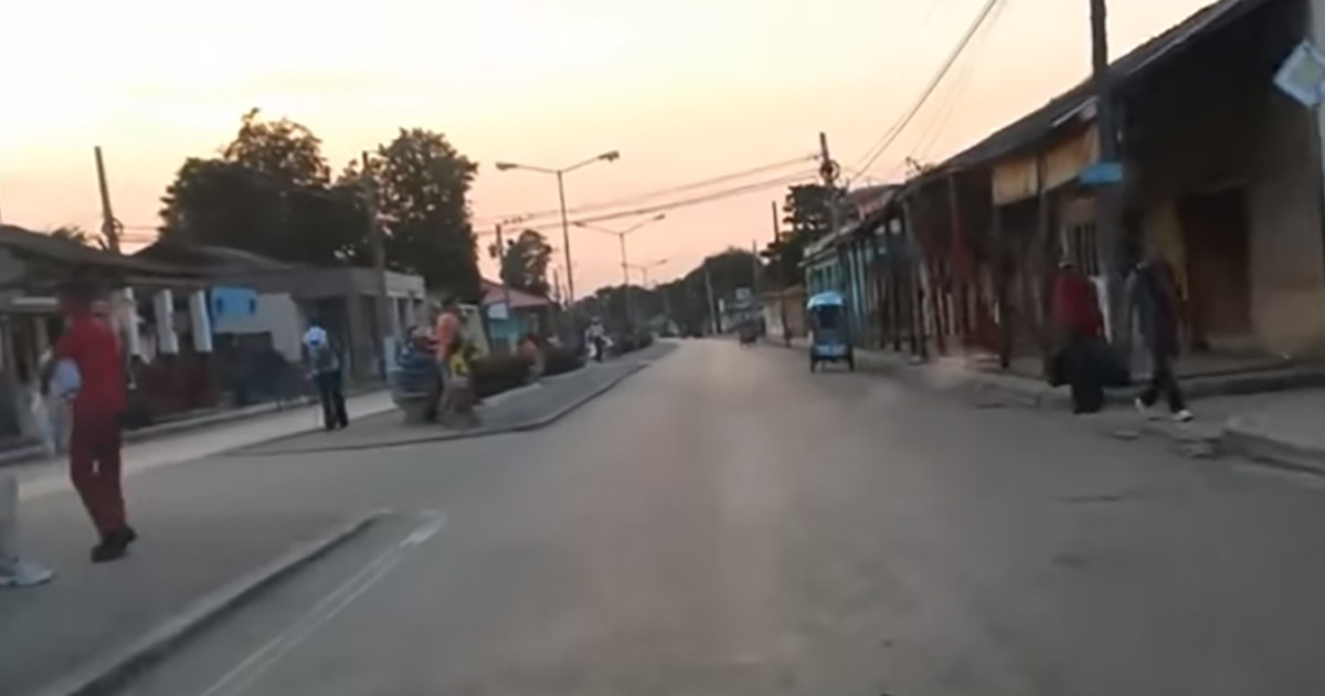 Man Arrested for Stealing Steel Bars from Public Road in Yara, Granma