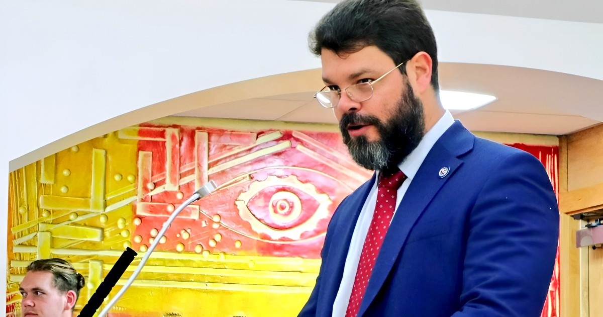 Fidel Castro Smirnov Praises Russia for Oil Shipment to Cuba