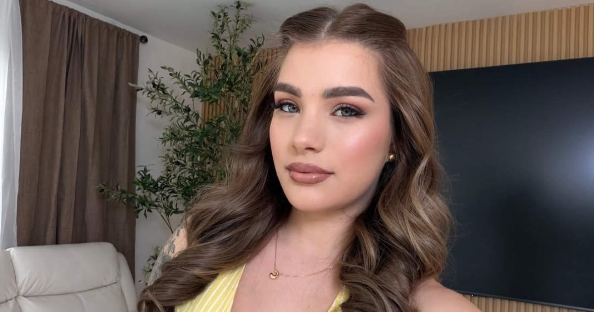 Claudia Artiles Delays Pregnancy for Cosmetic Surgery: "I Want to Wear a Dress Without a Belly Showing"