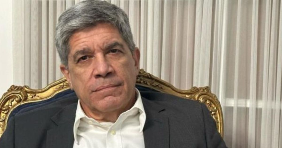 Cuban Diplomat Challenges U.S.: "They Don't Dare Lift the Sanctions"