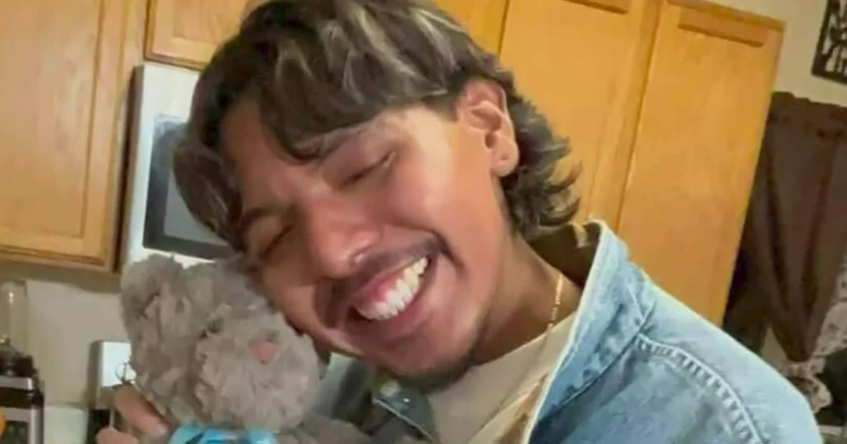 Lisandro Pantaleón Faces ICE Arrest Days Before Graduation; Mother Cries Out: "It's Not Fair"