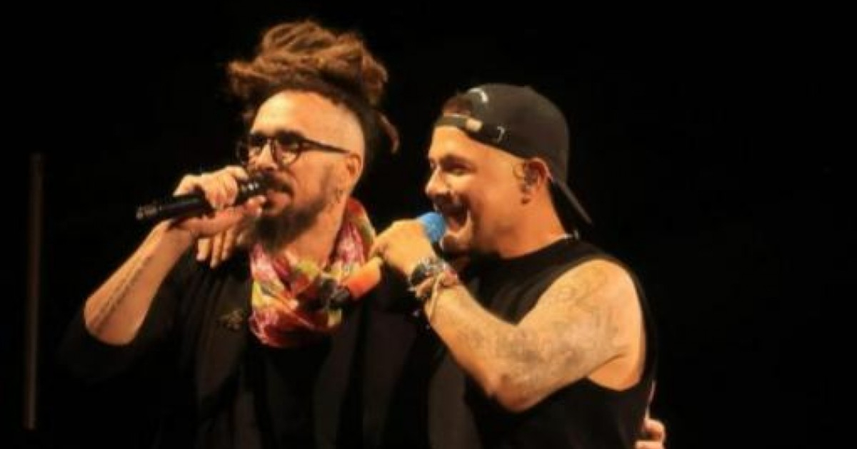 Kamankola Takes a Stand Against Cuban Regime at Alejandro Sanz's Miami Concert