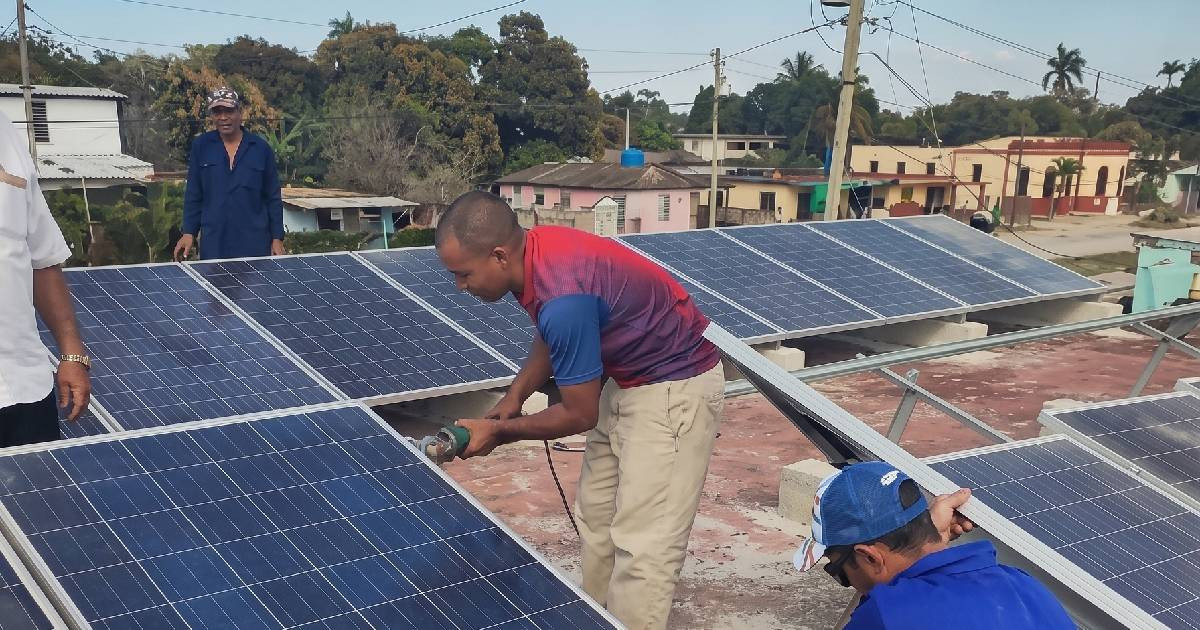 Solar Charging Stations in Matanzas: Nine Community Hubs Planned for Cooking and Device Charging Amid Energy Crisis