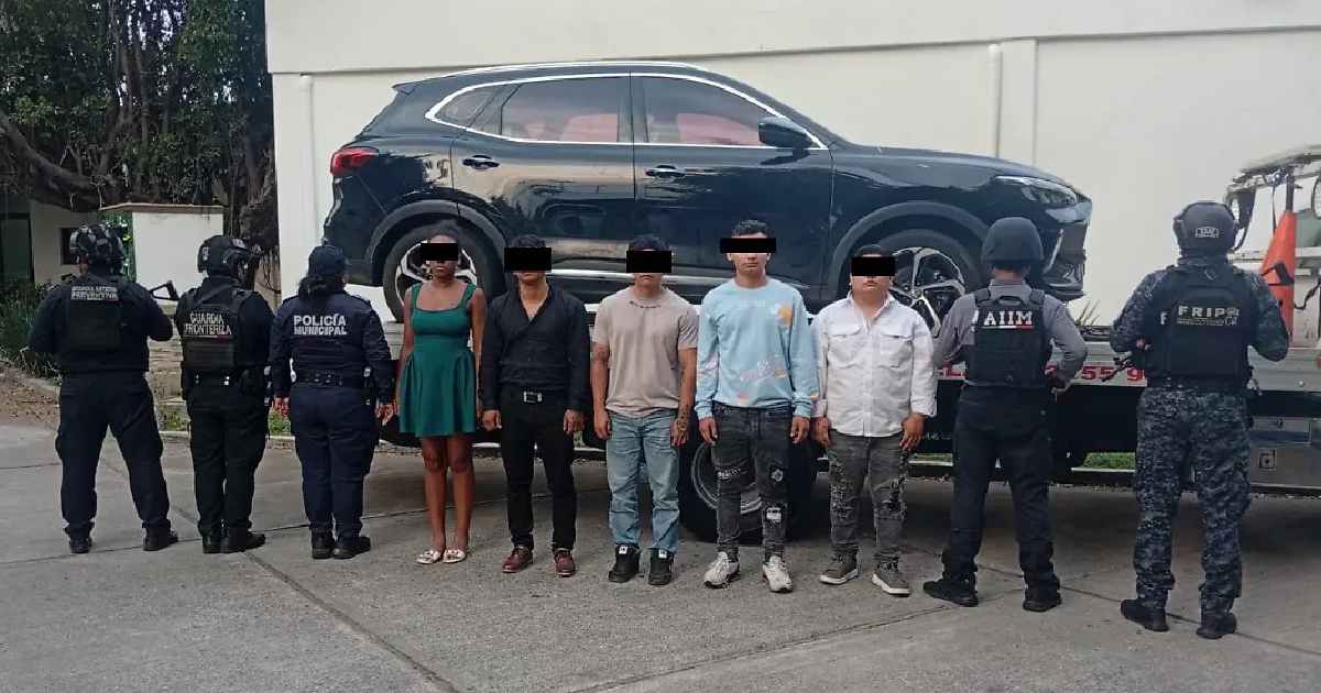 Cuban Woman and Four Others Arrested in Stolen Vehicle in Tapachula