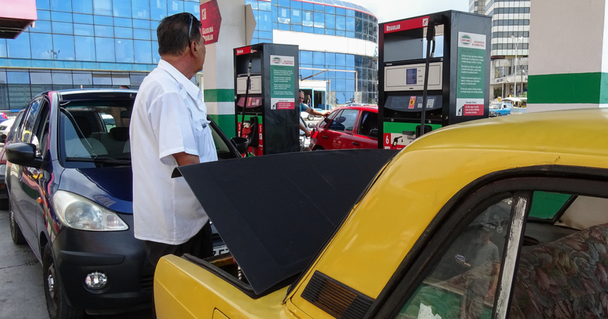 Foreign Journalist Questions Cuba's Policies: "Why Can't Individuals Sell Gasoline?"