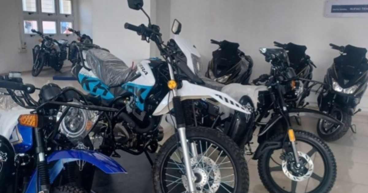 CIMEX Promotes Expensive Motorbikes for Mother's Day Amidst Cuba's Fuel Crisis