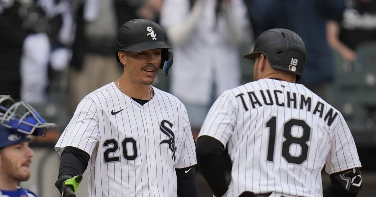 Miguel Vargas Showcases Power with Another Two-Homer Game in Major League Baseball
