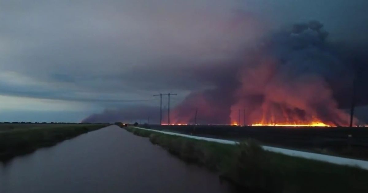 Wildfire Scorches Thousands of Acres in Everglades Region