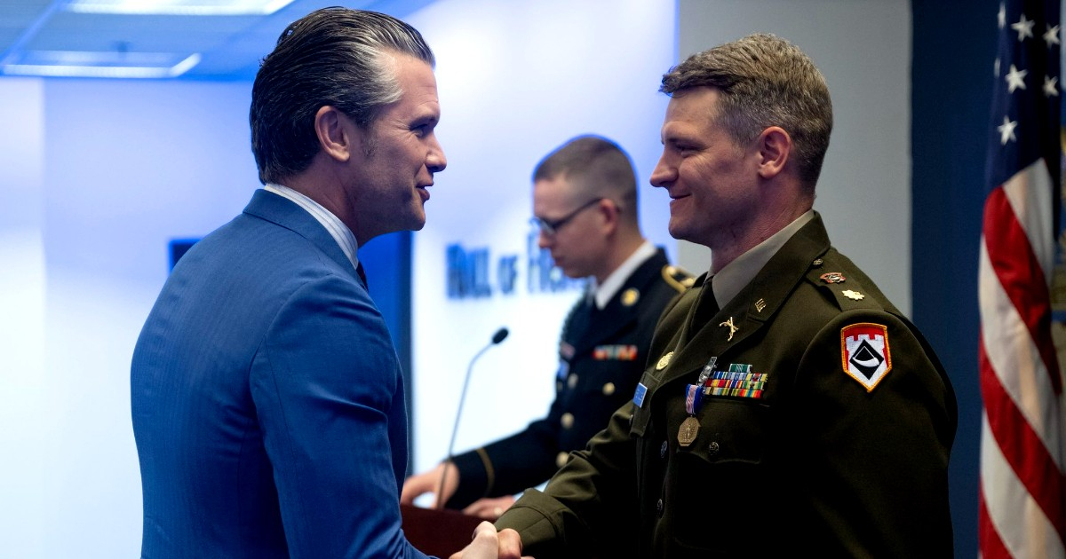 U.S. Defense Secretary Acknowledges Cuban Regime as National Security Threat