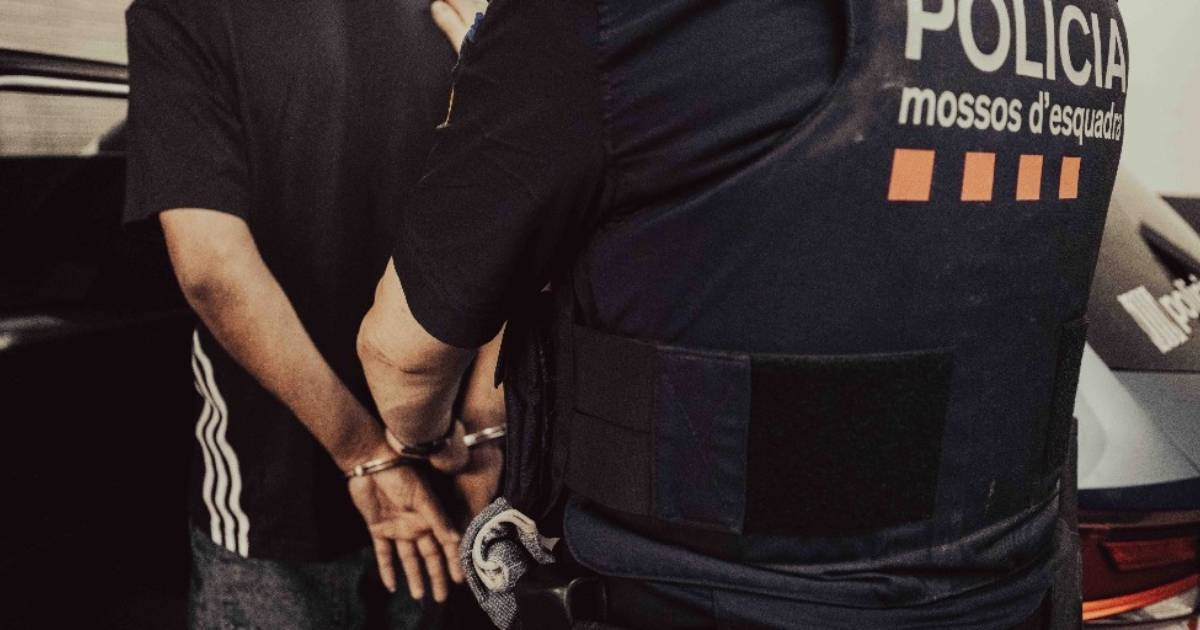 Cuban National Apprehended During Armed Attempt to Rob Jewelry Store in Barcelona