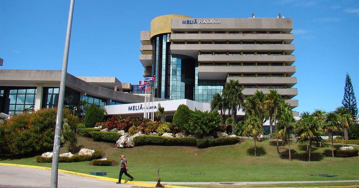 Cuban Economist Challenges Massive Tourism Investments Amid Widespread Hunger