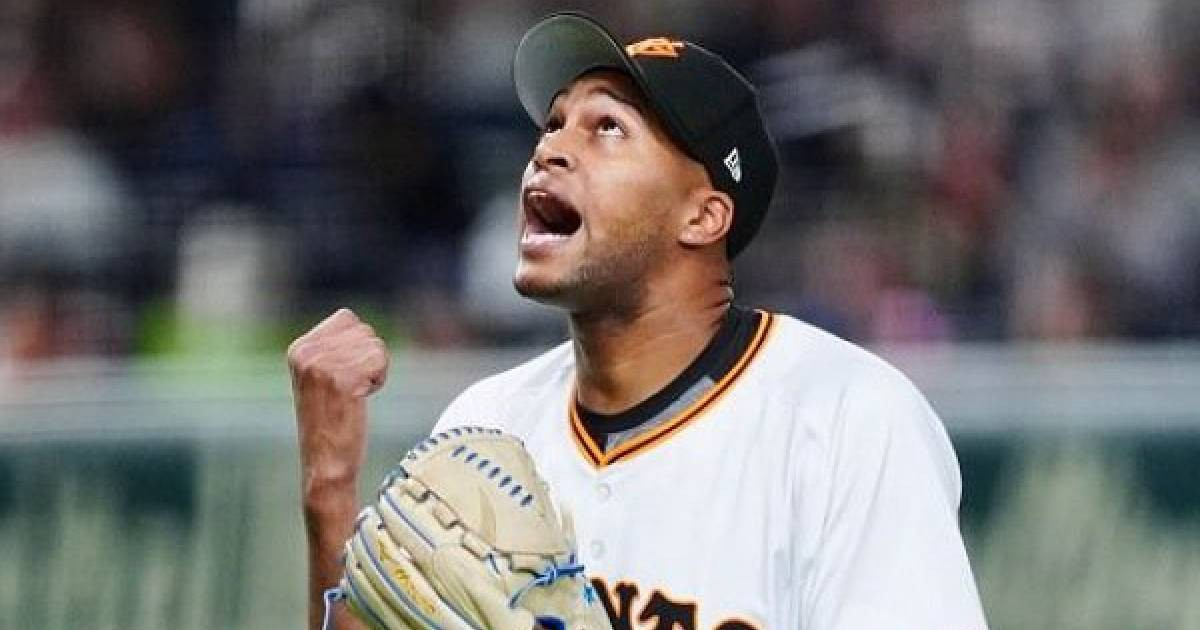 Cuban Pitcher Raidel Martínez Secures First Win of the Season in Japan