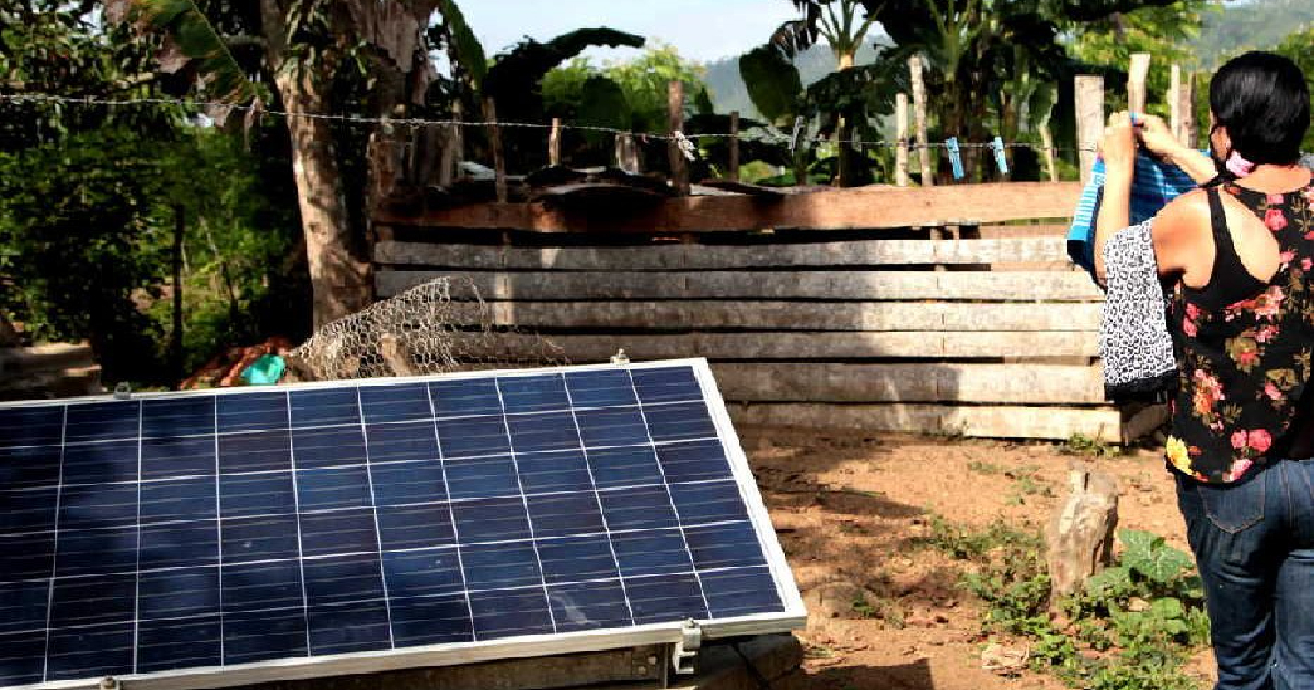 CNN Highlights Cuba's Rapid Solar Expansion Amid Energy Crisis