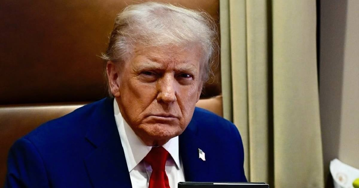 Democratic Lawmakers Urge Trump to Rule Out Military Action in Cuba