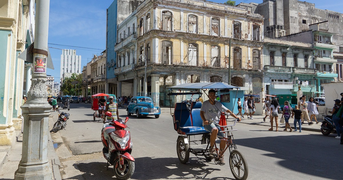 Cubans Skeptical of CIA Dialogue: "The People Must Fight for Their Freedom"