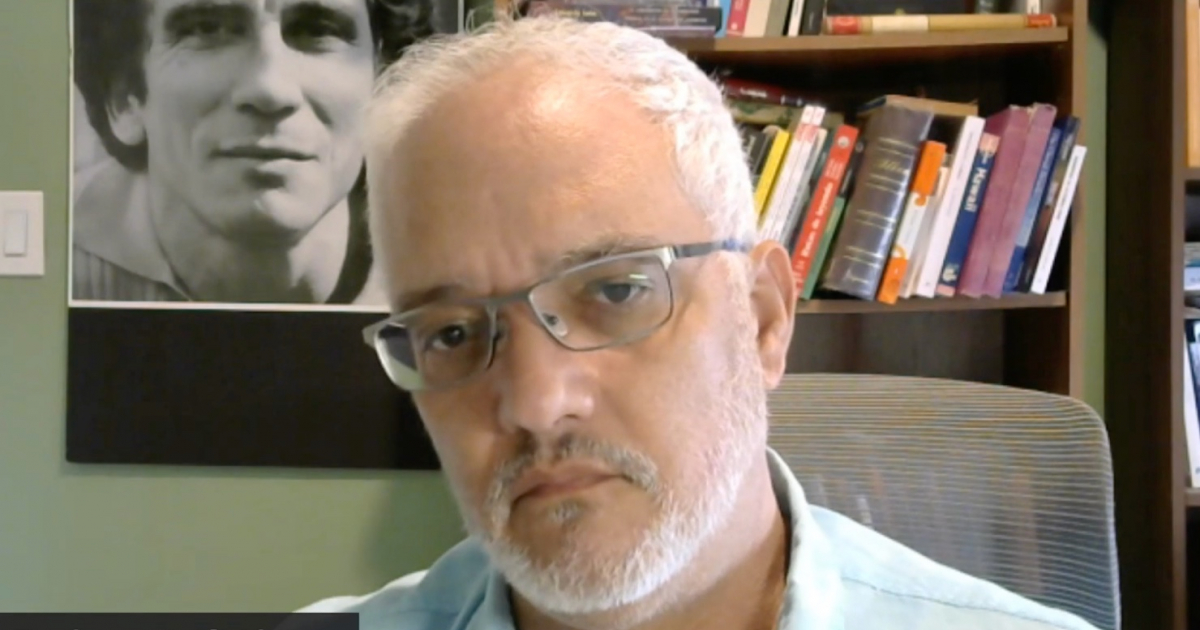 Enrique del Risco: Wishing Cuba a Moment of Peace