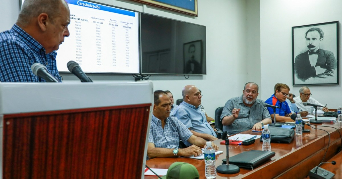Manuel Marrero Cruz Points Finger at U.S. for Cuba's Crisis, Vows to Continue "Implementing Alternatives"