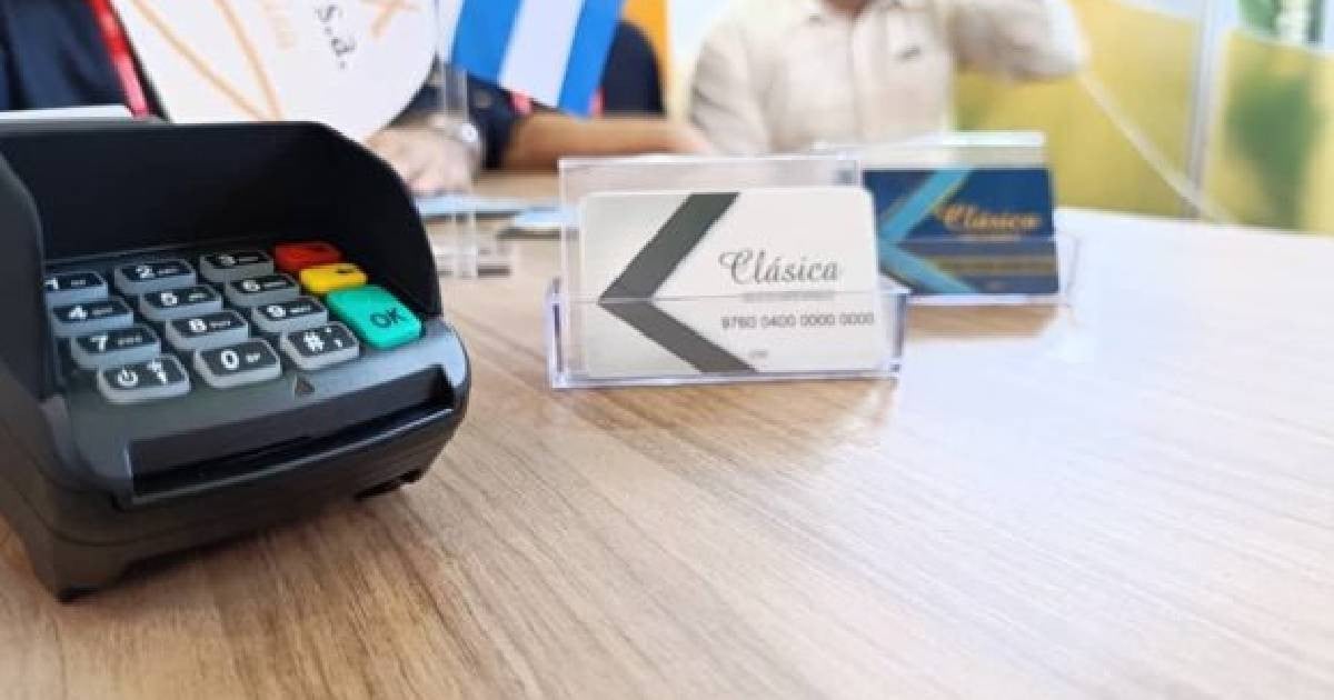 The Struggle for a Classic Card in Camagüey: A Battle Against Blackouts and Bureaucracy