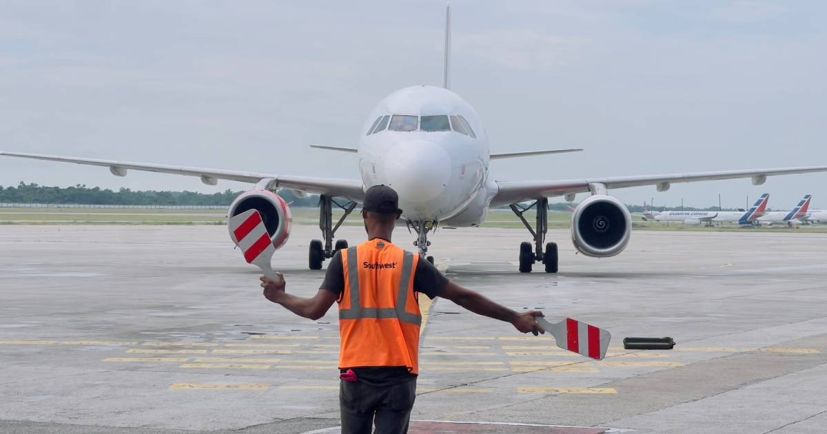 Which Airlines Still Operate Flights from Spain to Cuba After Recent Withdrawals?